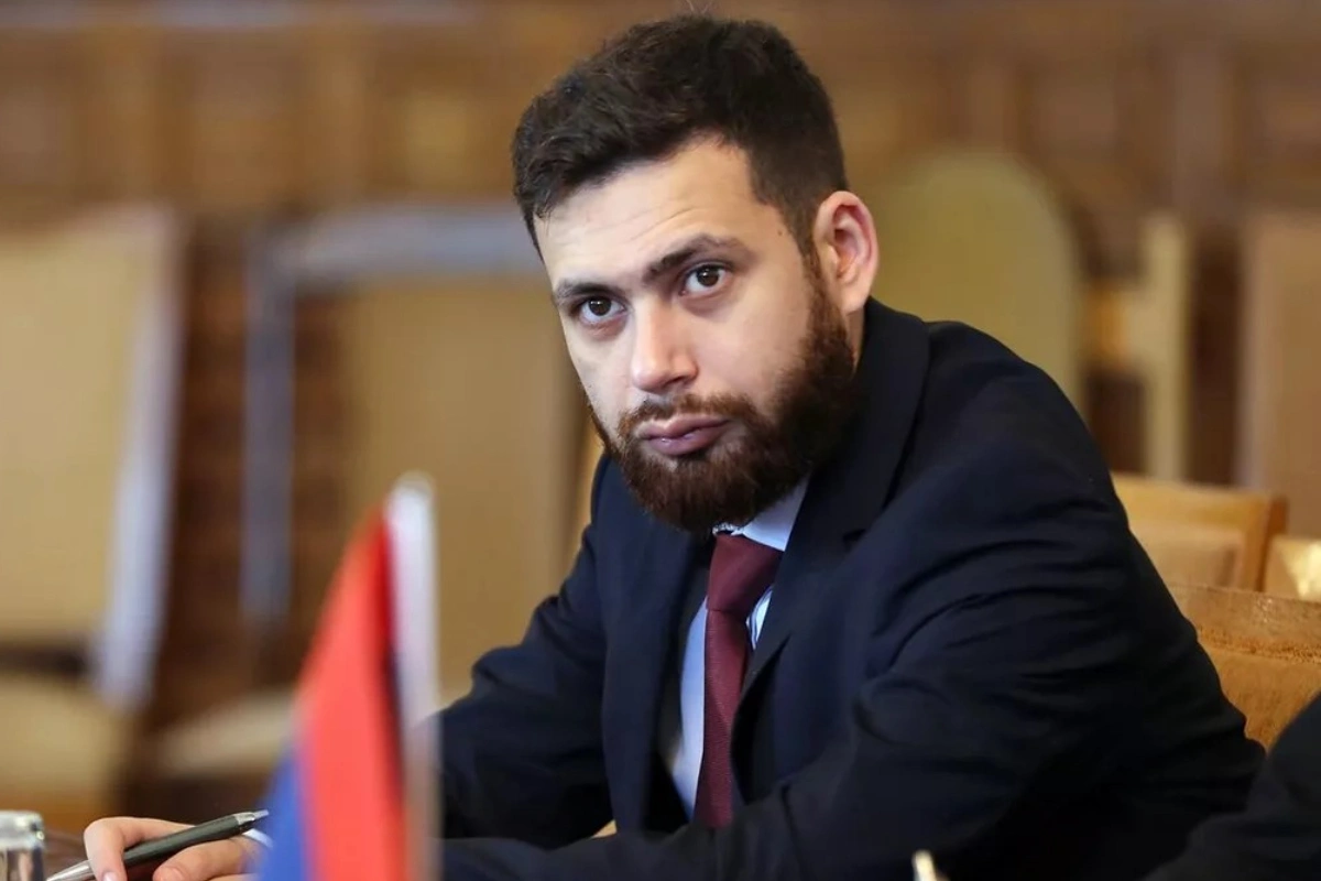 Бывший пресс-секретарь партии Пашиняна стал замглавы МИД Армении